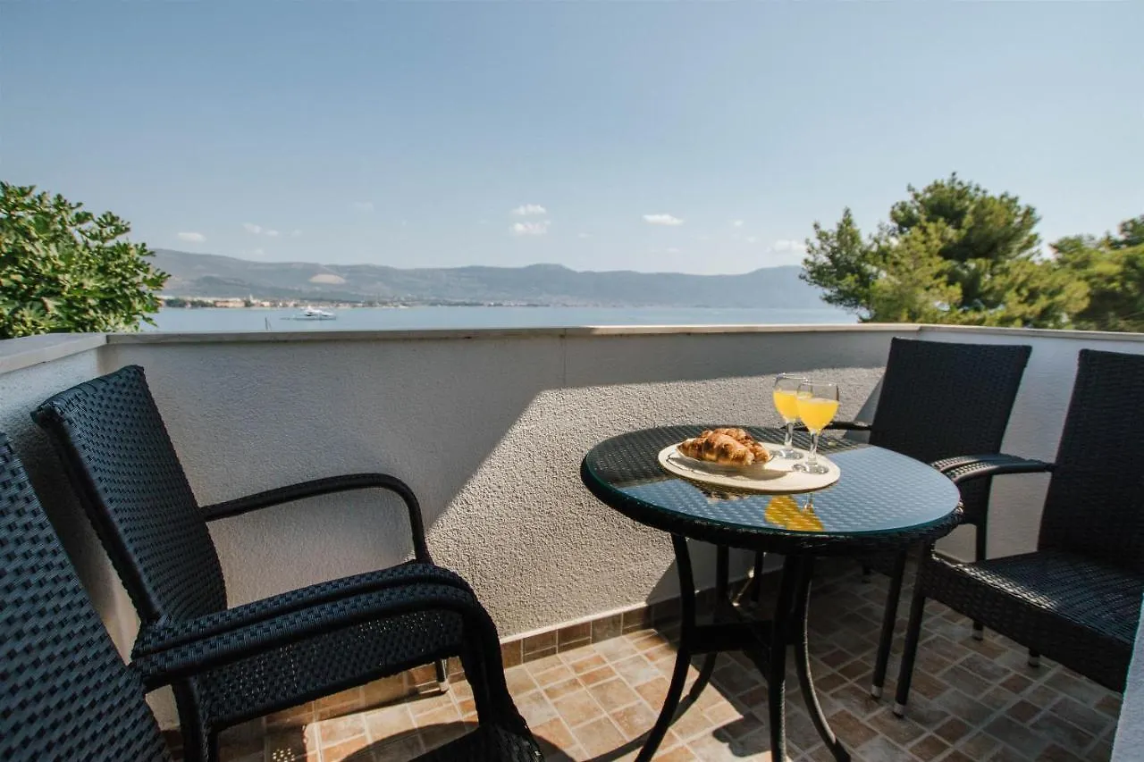 Spacious Apt With Big Patio Terrace&Great Sea View Trogir